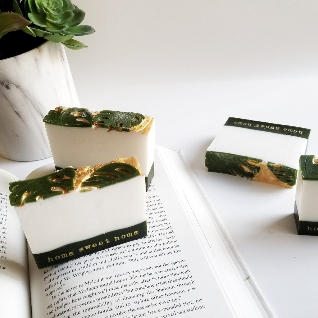 Monstera Leaves Shea Butter Soap with Spirulina